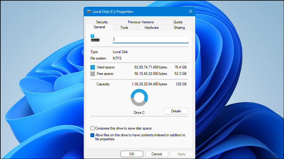 Disk properties showing available space