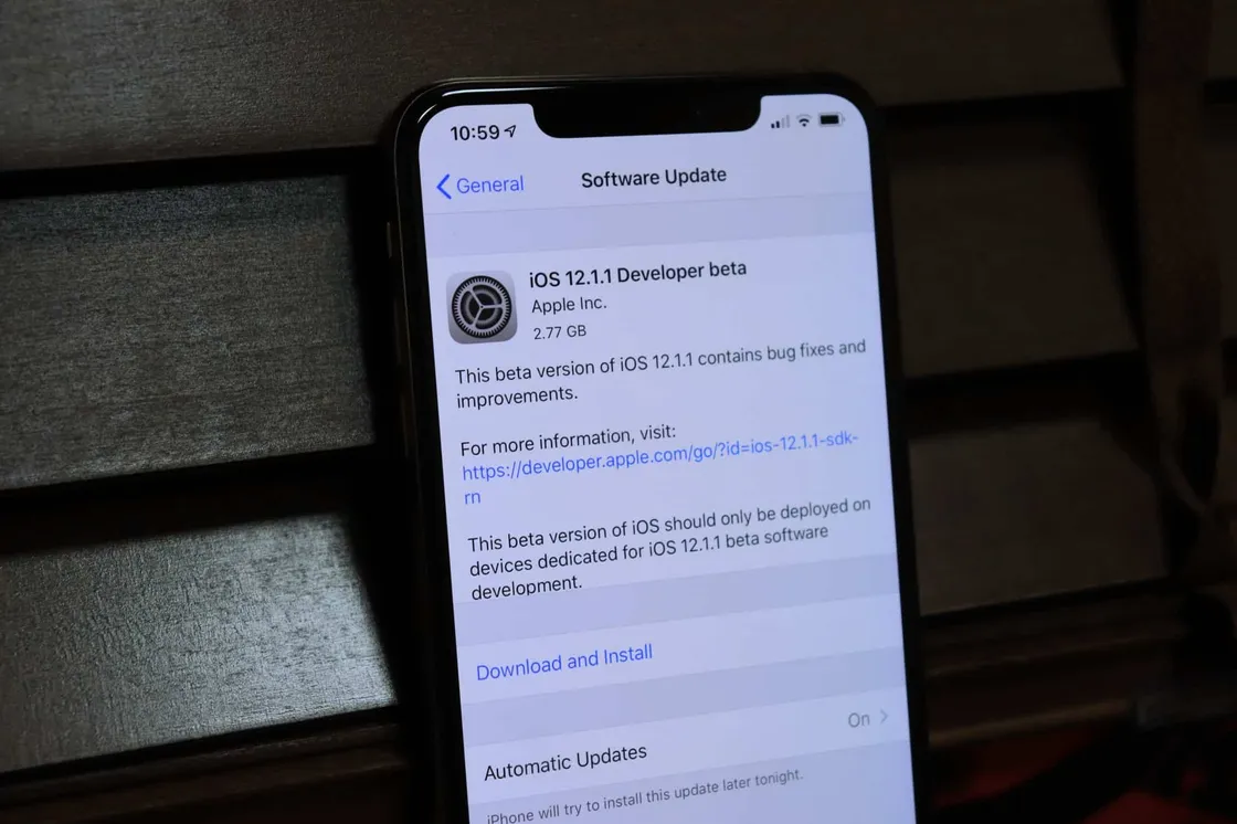 Download iOS 12.1.1 IPSW Firmware for iPhone XS, XR, X, and others