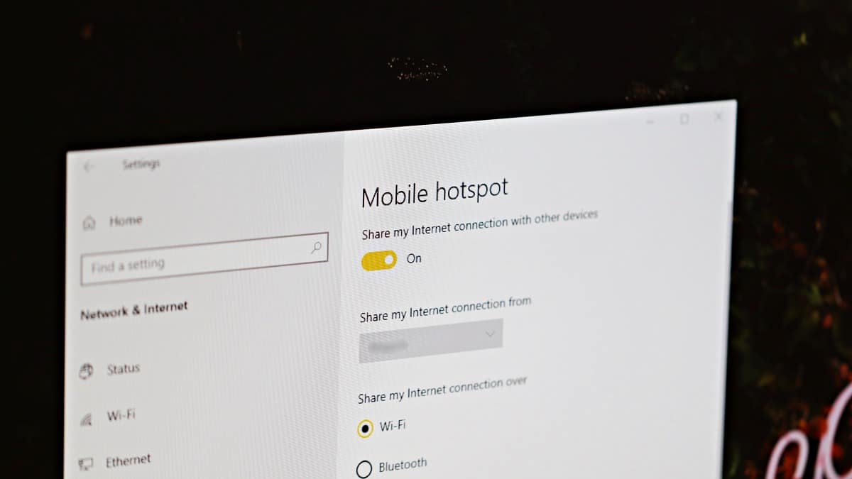how to keep windows 10 hotspot always on