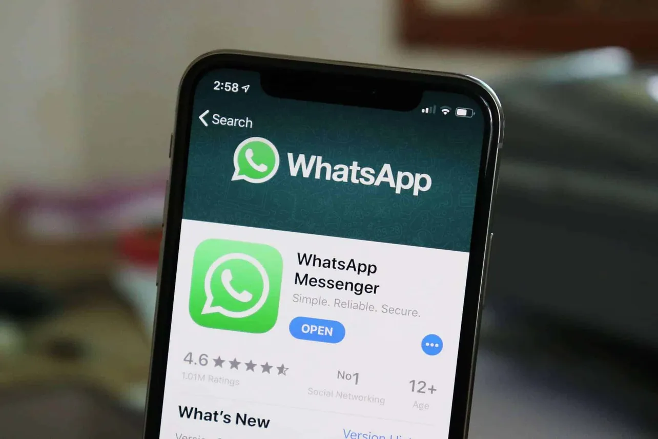 FYI: You cannot use Two WhatsApp accounts on the Dual SIM iPhone XS and iPhone XR