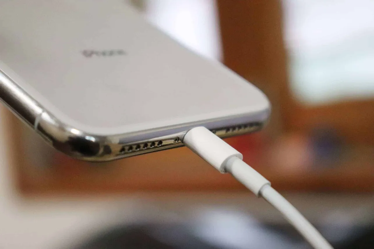 iPhone XS and XS Max won't charge with Belkin PowerHouse and other cables?