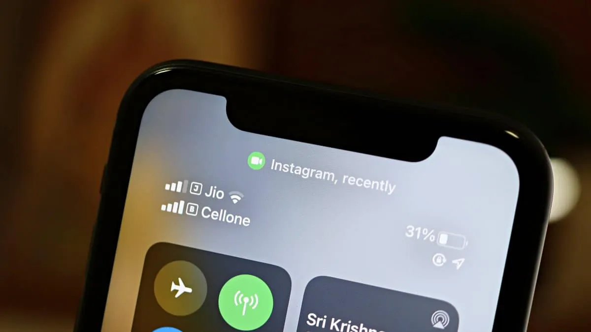 How to Check if an App is Spying on You with your iPhone's Camera and Mic
