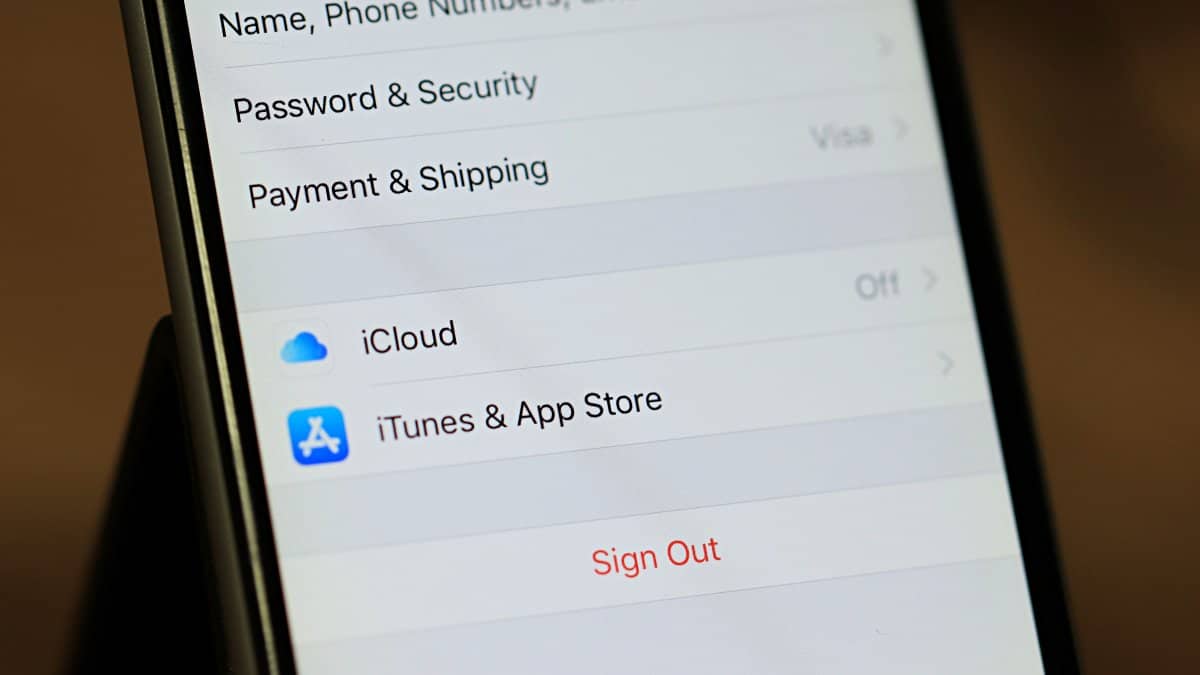 How to Turn Off iCloud on iPhone