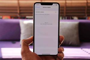 Unable to download iOS 12.1.1 update on your iPhone? Try this way