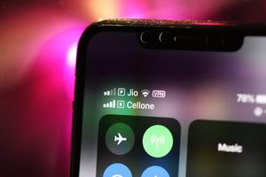 FYI: You can't transfer eSIM from iPhone XS or iPhone XR