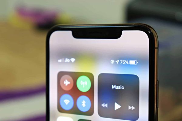 How to Show Battery Percentage on iPhone XR and iPhone XS