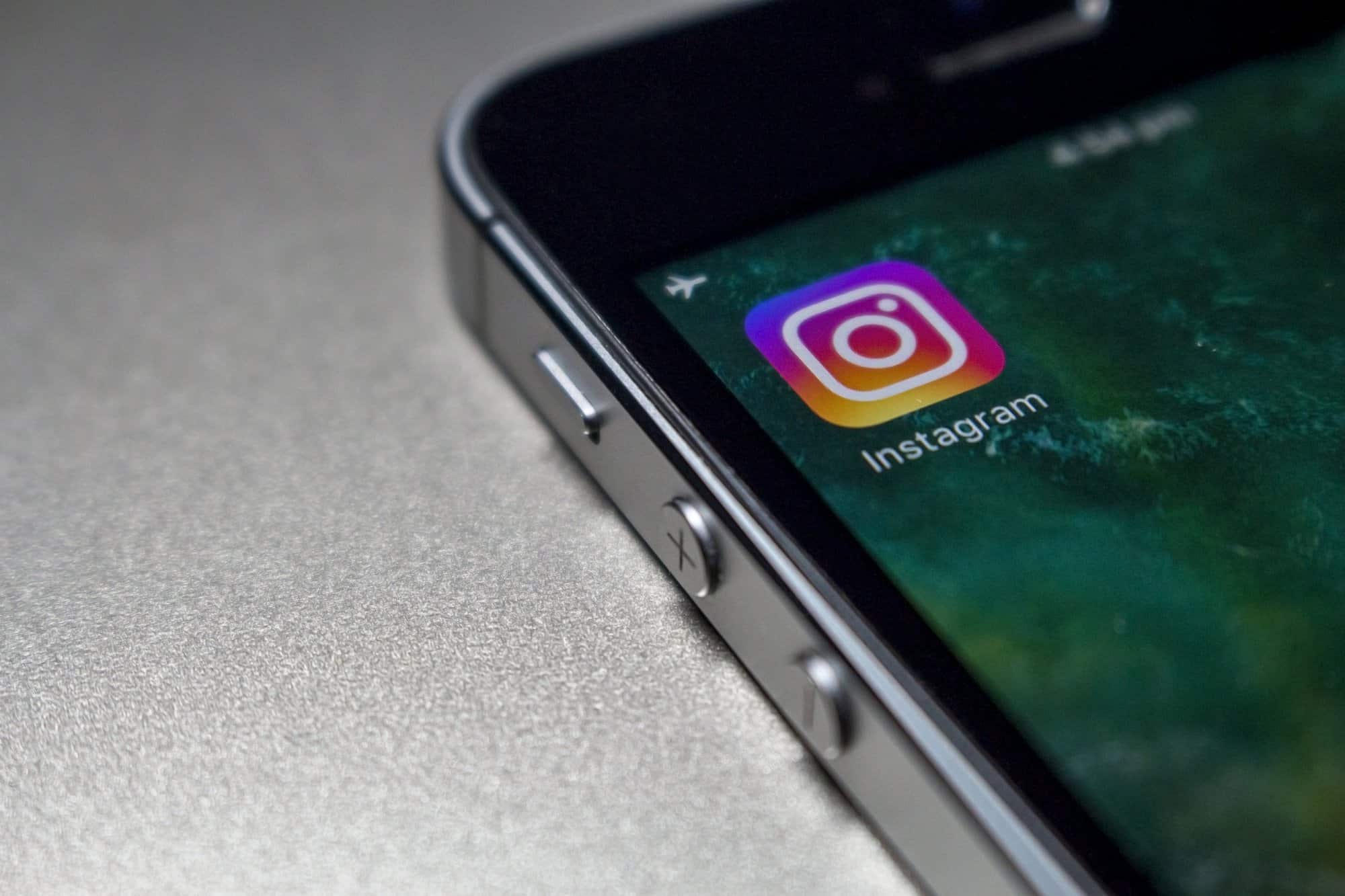 How to share posts as stickers in Instagram stories
