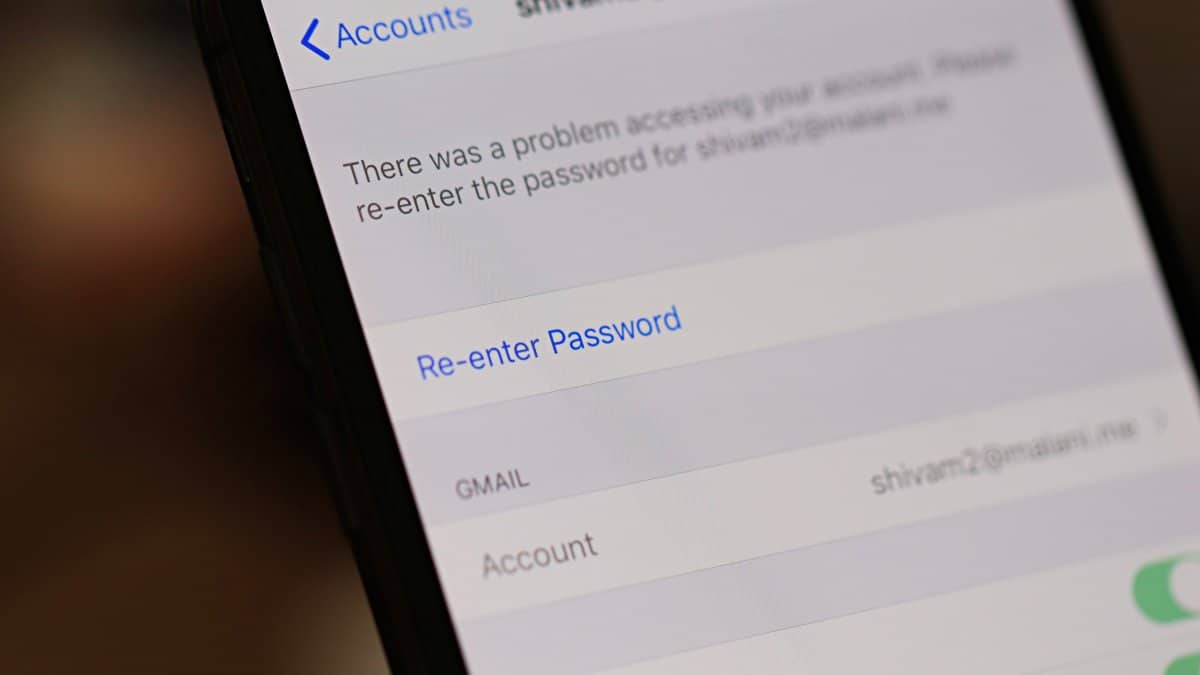đź“§ How to Change Email Password on iPhone