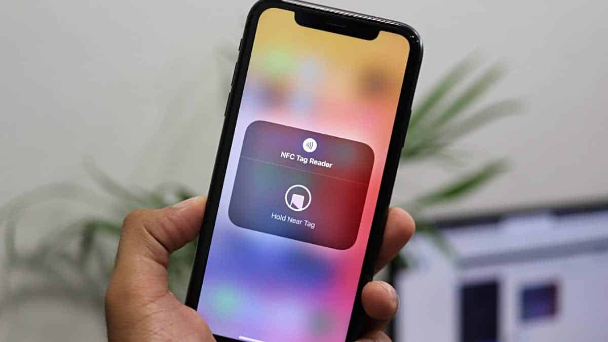 How to Use NFC Tag Reader in iOS 14 on your iPhone - All Things How